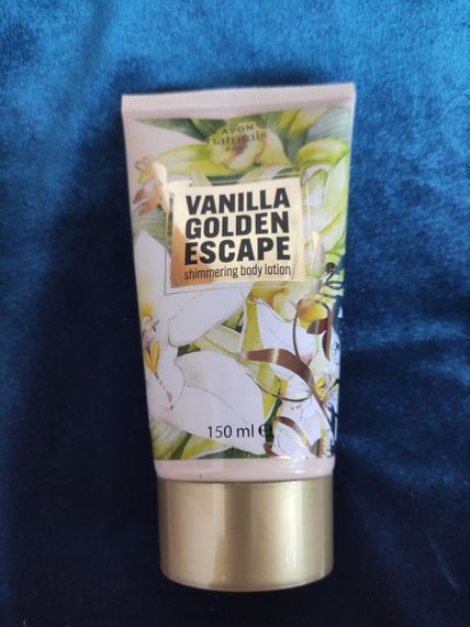 Мерцающий лосьон для тела Avon