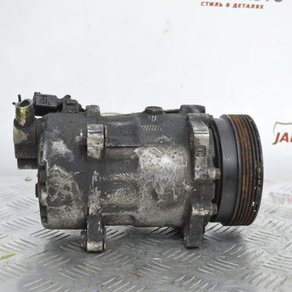 Компресор кондиціонеру  Ford Galaxy WGR 1.9 TDI 1995-2006 Форд Галаксі 1J0820803K | Зображення 3