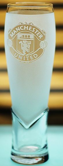 Пивний келих крафт 440мл ФК Манчестер Юнайтед Manchester United з гравіюванням подарунок для фана футбол матовий | Зображення 2