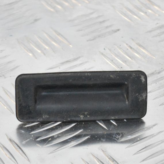 Ручка открытия крышки багажника Skoda Fabia Octavia Rapid 2006-2022 Кнопка открытия багажника Шкода Фабия Октавия Рапид 5E0827566