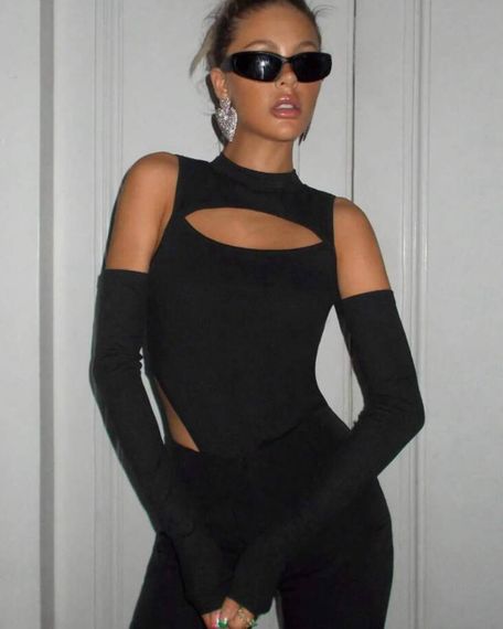 Женское боди в рубчик с вырезом на груди и длинными рукавами LF1101 размер 42/46 цвет черный