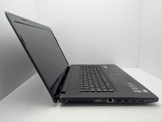 Ноутбук Lenovo G780 / 17.3" (1600x900) TN / Intel Core i3-2370M (2 (4) ядра по 2.4 GHz) / 8 GB DDR3 / 500 GB HDD / nVidia GeForce GT 630M, 2 GB GDDR5, 128-bit / WebCam / DVD-ROM / АКБ не держит б/у | Зображення 5