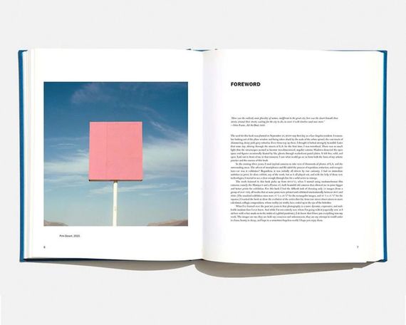 Книга для фотографов George Byrne: Post Truth (Signed/numbered) книги про уличную фотографию Джорджа Бирна | Зображення 1