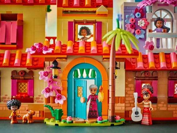 Конструктор LEGO Disney Чарівний будинок Мадригал 43245- | Зображення 8