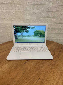 Ноутбук  Asus E502NA White FHD Pentium N4200 4Gb HDD 500Gb Б/В