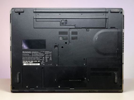 Ноутбук Lenovo ThinkPad SL500 / 15.4" (1280х800) TN / Celeron Dual-Core T3100 (2 (4) ядра по 2.6 - 3.5 GHz) / 2 GB DDR2 / 120 GB SSD / Intel GMA 4500M / WebCam / No Wi-Fi б/в | Зображення 5