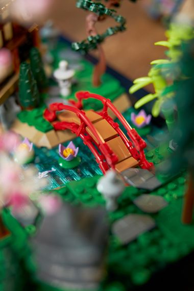 Конструктор LEGO Icons Тихий сад 10315 | Зображення 1