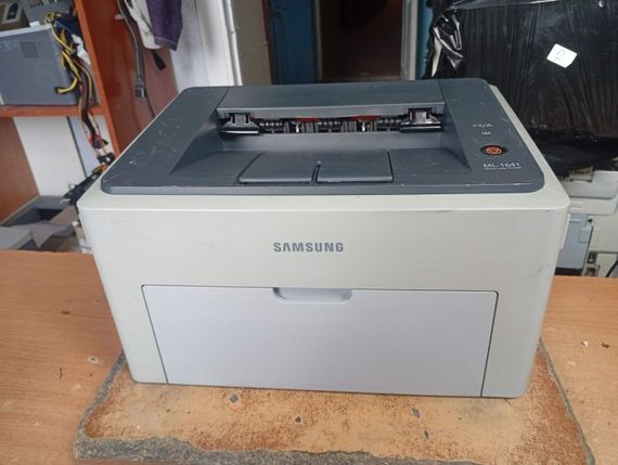 Принтер Б-класс Samsung ML-1641 / Лазерная монохромная печать / 600x1200 dpi / A4 / 16 стр/мин / USB 2.0 б/у | Зображення 2