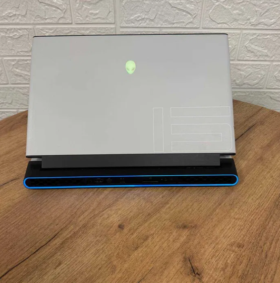 Ноутбук Dell Alienware m15 R4 144Hz i7 10870H 32Gb SSD 512Gb RTX 3070 Б/В | Зображення 4