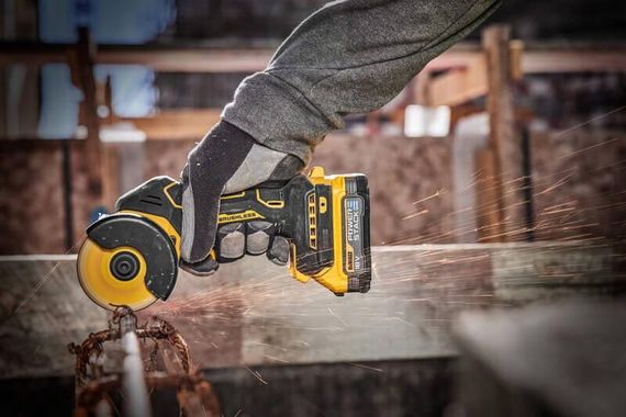 Пила дискова універсальна акумуляторна безщіткова 76*10мм DeWALT DCS438N | Зображення 4