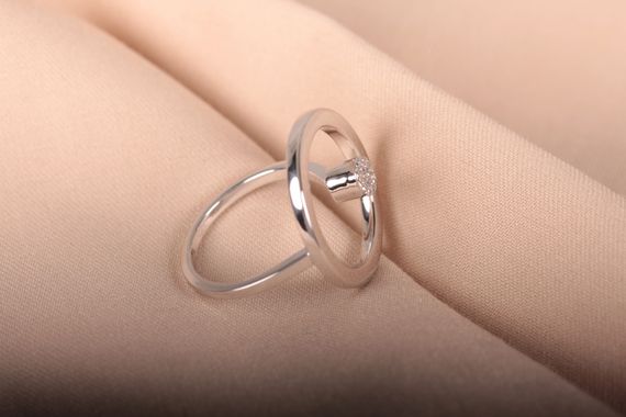 Кольцо из белого золота с фианитами | Зображення 6