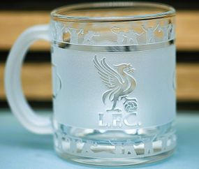 Скляна чашка 320 мл Liverpool з гравіюванням подарунок для фаната ФК Ліверпуль футбольна кружка кругова