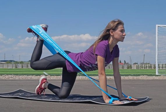 Стрічка-еспандер для фітнесу та реабілітації PowerPlay 4112 0.4мм MediBand Light Синя (6.8 кг) (PP_4112_Blue_Light) | Зображення 3