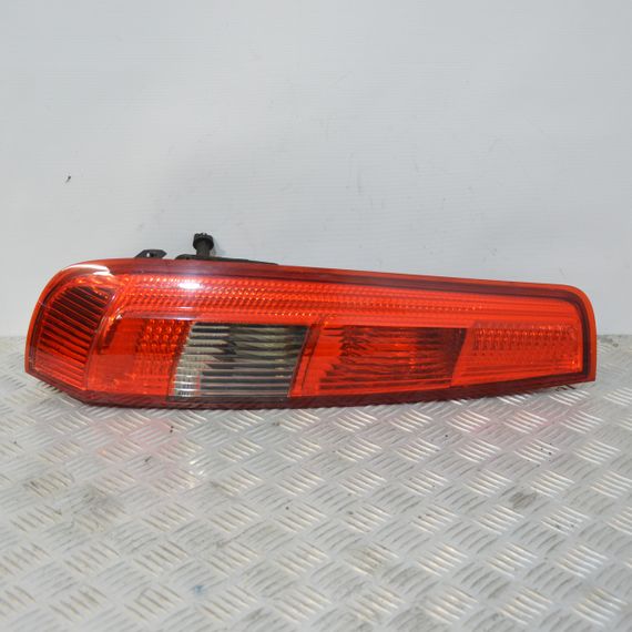 Ліхтар задній лівий Ford Fiesta V 2002-2005 3-дверний хетчбек Фара стоп задня ліва Форд Фієста 5 2S5113A603A