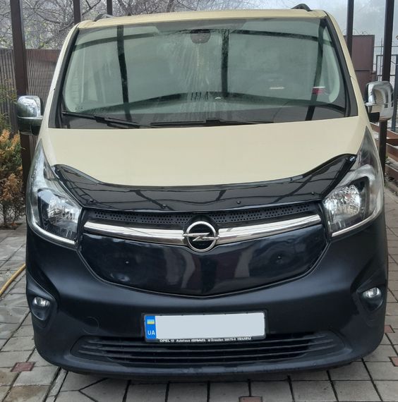 Зимняя накладка на решетку Глянцевая для Opel Vivaro 2015-2019 гг