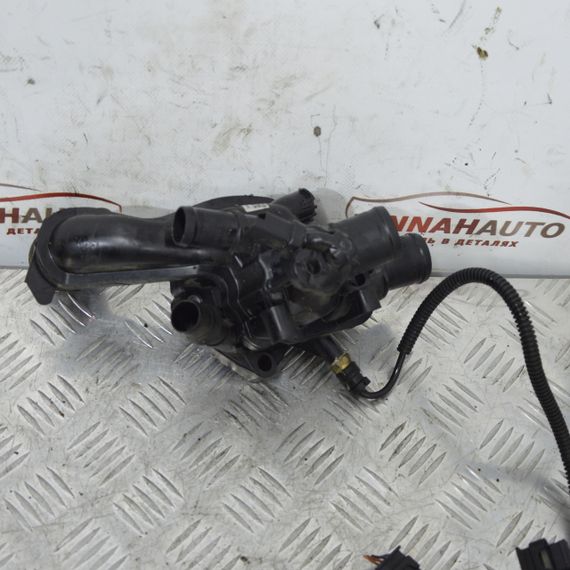 Корпус термостата 1.4-1.6 VTI Peugeot Partner 207 208 308 408 508 Термостат Пежо Партнер 9808646980 | Зображення 1