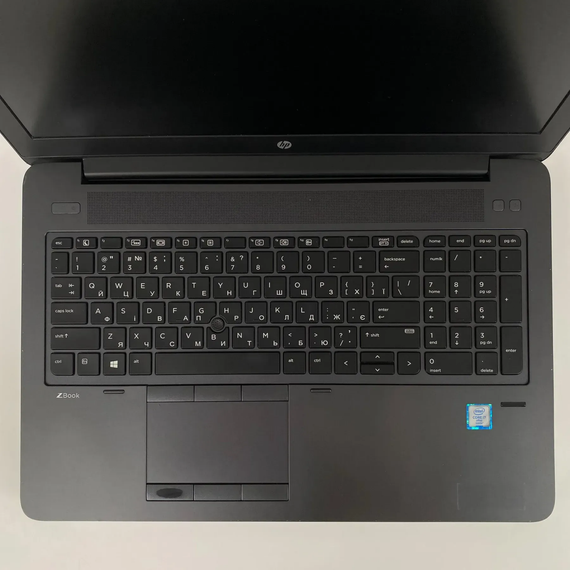 Мобильная рабочая станция Б-класс HP zBook 15 G3 / 15.6" (1920x1080) IPS / Intel Core i7-6820HQ (4 (8) ядра по 2.7 - 3.6 GHz) / 16 GB DDR4 / 275 GB SSD / nVidia Quadro M2000M, 4 GB GDDR5, 128-bit / WebCam / TouchID б/у + Подарок Беспроводная мышь / USB | Зображення 2