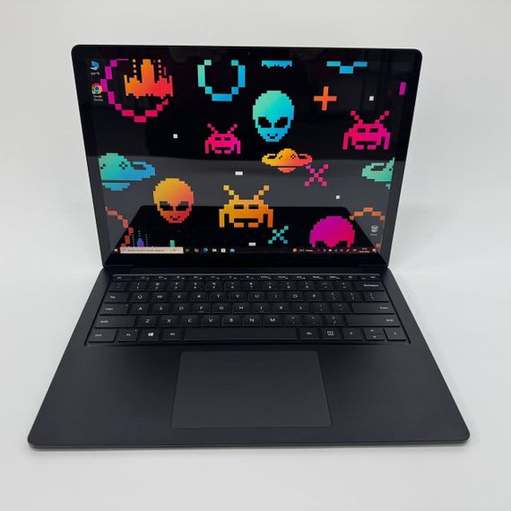 Ультрабук Microsoft Surface Laptop 3 / 13.5" (2256x1504) IPS / Intel Core i5-1035G7 (4 (8) ядра по 1.2 - 3.7 GHz) / 8 GB DDR4 / 256 GB SSD / Intel UHD Graphics / WebCam б/у | Зображення 2