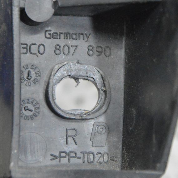 Кронштейн бампера передній правий Volkswagen Passat B6 2005-2010 Кріплення бампера прав Фольксваген 3C0807890 | Зображення 2