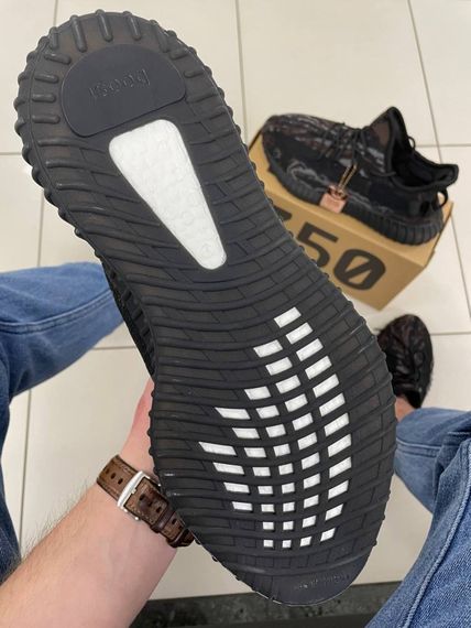 Кросівки Adidas Yeesy Boost 350 Black / Camo | Зображення 9