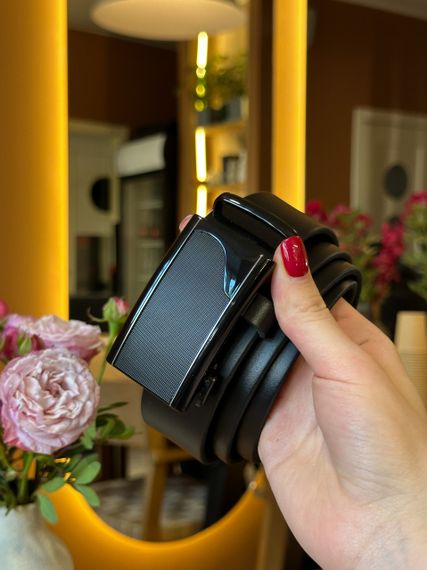 Мужской кожаный ремень с пряжкой автомат 8490 | Зображення 4