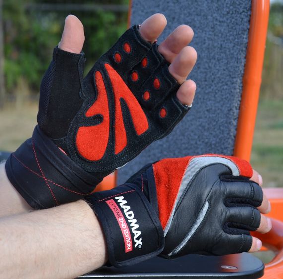 Рукавички для фітнесу MadMax MFG-568 Extreme 2nd edition Black/Red S | Зображення 3