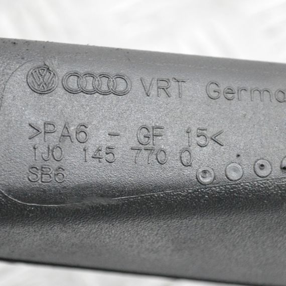 Патрубок інтеркулера 1.9 TDI Volkswagen Golf IV Фольксваген Гольф 4 1J0145770Q | Зображення 4