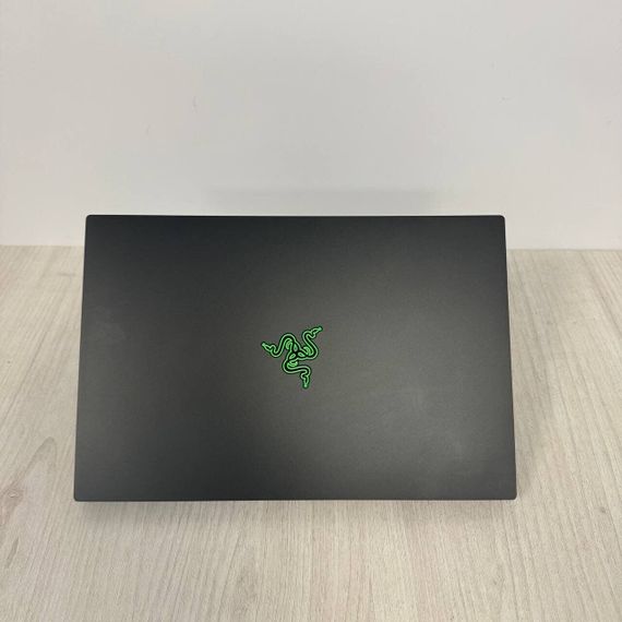 Ігровий ноутбук Razer Blade 15 RZ09-0367 / 15,6" (1920x1080) IPS / Intel Core i7-10875H (8 (16) ядер по 2,3 - 5,1 ГГц) / 16 ГБ DDR4 / 512 ГБ SSD NVMe / nVidia GeForce RTX 3080, 16 ГБ GDDR6, 256-біт / WebCam б/в | Зображення 7