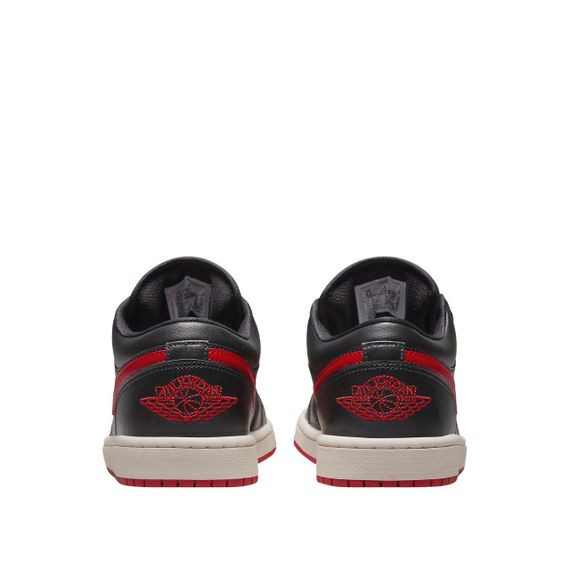 Кросівки жіночі Jordan 1 Retro Low DC0774-061 (Розмір: 37.5) | Зображення 3