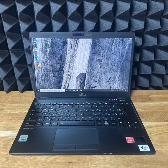 Ультрабук Fujitsu LifeBook U9310 / 13.3" (1920x1080) IPS / Intel Core i5-10210U (4 (8) ядра по 1.6 - 4.2 GHz) / 16 GB DDR3 / 512 GB SSD / Intel UHD Graphics / WebCam б/у | Зображення 1