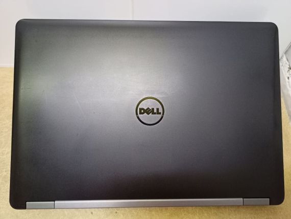 Ноутбук Б-класс Dell Latitude E5470 / 14" (1920x1080) TN / Intel Core i5-6440HQ (4 ядра по 2.6 - 3.5 GHz) / 8 GB DDR4 / 256 GB SSD / Intel HD Graphics 530 / WebCam б/у | Зображення 2