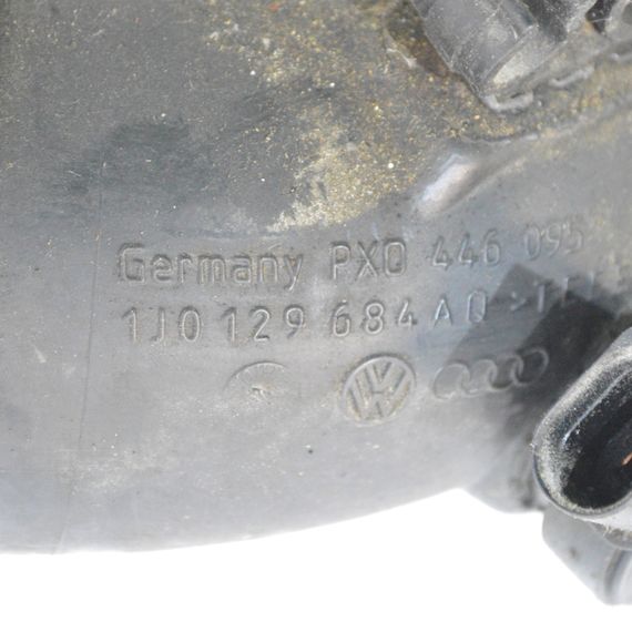 Патрубок повітряного фільтра Volkswagen Golf IV 1997-2005 Трубка фільтра повітря Фольксваген Гольф 4 1J0129684AQ | Зображення 2