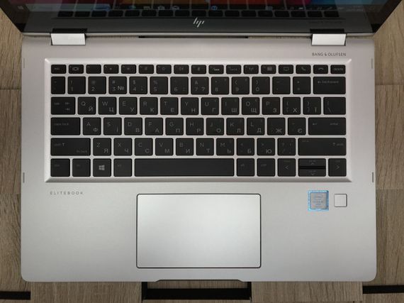 Ноутбук-трансформер HP EliteBook x360 1030 G2 / 13.3" (1920x1080) IPS Touch / Intel Core i5-7300U (2 (4) ядра по 2.6 - 3.5 GHz) / 8 GB DDR4 / 256 GB SSD M.2 / Intel HD Graphics 620 / WebCam / Fingerprint / USB 3.1 / HDMI б/у | Зображення 3