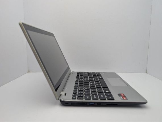 Нетбук Acer Aspire V5-112 / 11.6" (1366x768) TN Touch / AMD A4-1250 (2 ядра по 1.0 GHz) / 6 GB DDR3 / 160 GB HDD / AMD Radeon HD 8210 Graphics / WebCam б/в | Зображення 5