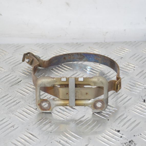 Кронштейн кріплення каталізатора 2.0 DCI Renault Trafic 2000-2014 Хомут зажим каталізатора Рено Трафік 8200790787