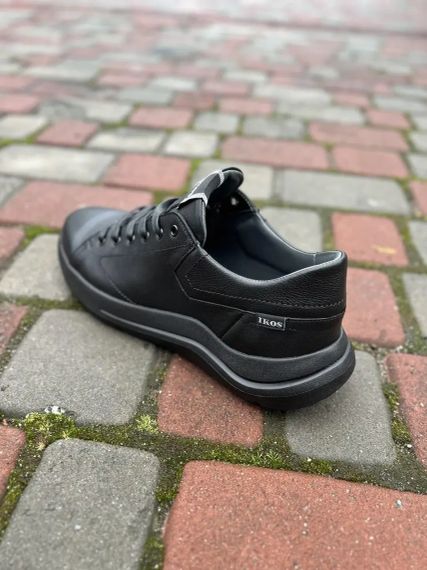 Легкі шкіряні кросівки для чоловіків 42 розмір | Зображення 6