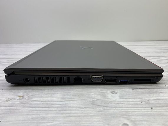 Ноутбук Fujitsu LifeBook E744 / 14" (1366x768) TN / Intel Core i5-4210M (2 (4) ядра по 2.6 - 3.2 GHz) / 8 GB DDR3 / 120 GB SSD / Intel HD Graphics 4600 / WebCam / DVD-ROM б/в | Зображення 6