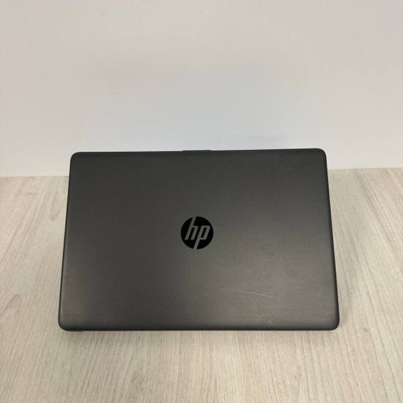 Ультрабук HP 255 G9 / 15.6" (1920x1080) IPS / AMD Ryzen 5 5625U (6 (12) ядер по 2.3 - 4.3 GHz) / 8 GB DDR4 / 256 GB SSD M.2 / AMD Radeon RX Vega 7 Graphics / WebCam б/у | Зображення 6
