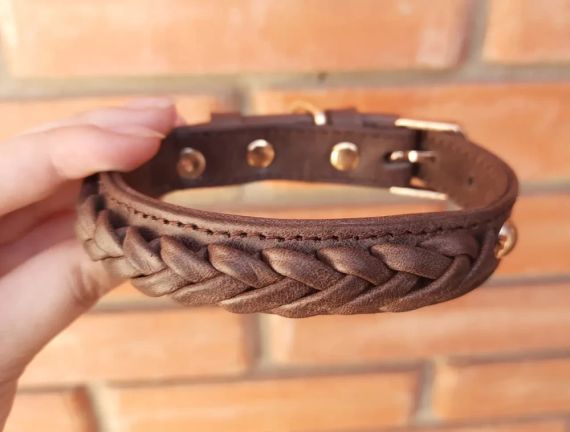Шкіряний нашийник  c плетінням коричневий