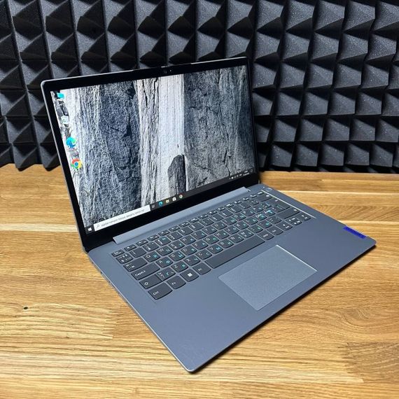 Ультрабук Б-клас Lenovo IdeaPad 1 14ADA7 / 14" (1920x1080) TN / AMD Ryzen 3 3250U (2 (4) ядра по 2.6 - 3.5 GHz) / 8 GB DDR4 / 256 GB SSD / AMD Radeon RX Vega 3 Graphics / WebCam б/в | Зображення 2