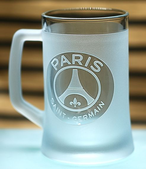 Пивной бокал 670 мл ФК ПСЖ Paris Saint-Germain с гравировкой подарок для фаната футбольная кружка | Зображення 2