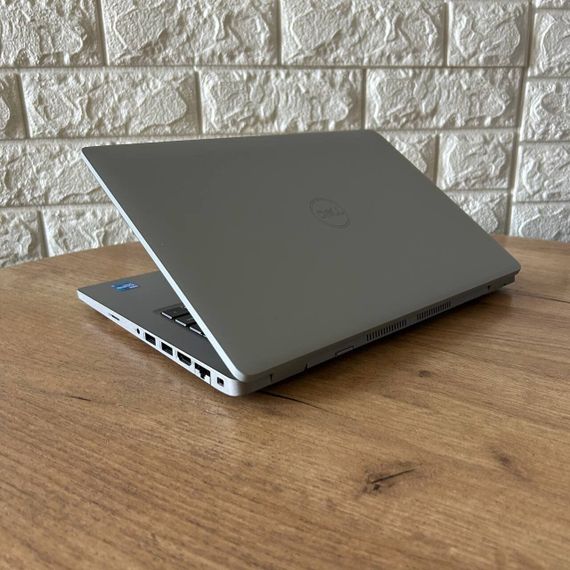 Ультрабук Б-клас Dell Latitude 5420 / 14" (1366x768) TN / Intel Core i5-1145G7 (4 (8) ядра по 2.6 - 4.4 GHz) / 8 GB DDR4 / 256 GB SSD / Intel Iris X Graphics / WebCam б/в | Зображення 5