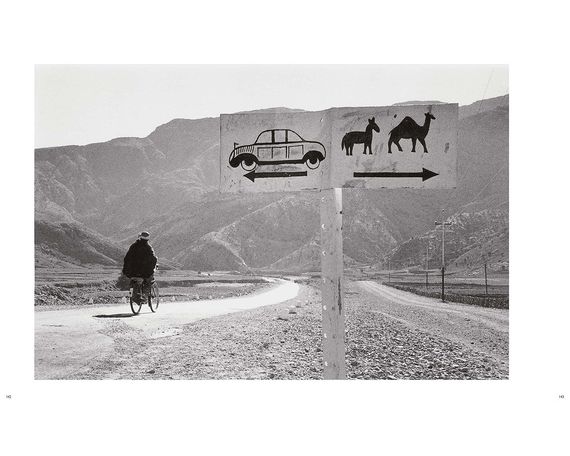 Подарочные книги для фотографов Марк Рибу Marc Riboud "60 Years of Photography" книга про уличную фотографию | Зображення 4