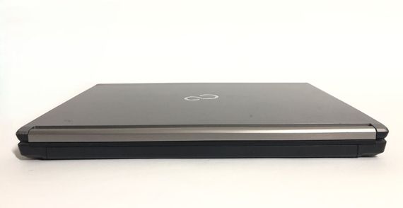 Ноутбук Б-клас Fujitsu LifeBook E733 / 13.3" (1366x768) TN / Intel Core i7-3632QM (4 (8) ядра по 2.2 - 3.2 GHz) / 8 GB DDR3 / 256 GB SSD / Intel HD Graphics 4000 / WebCam / Win 10 Pro б/в | Зображення 2