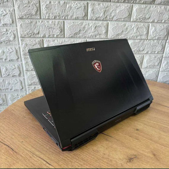 Ноутбук MSI Apache GE62  15.6" i7 7700HQ 16Gb SSD 256 Gb+HDD1Tb GTX 1070 Б/В | Зображення 4