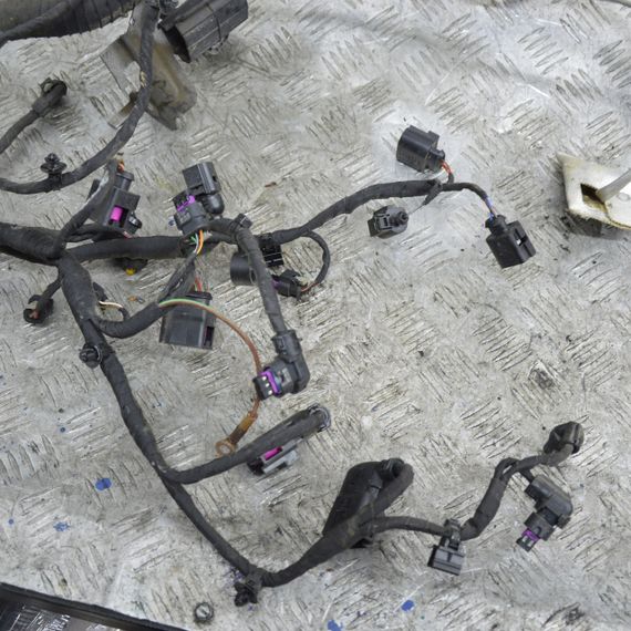 Проводка двигуна 1.4 TSI Volkswagen Golf VII 2012-2020 Джгут проводів мотора Фольксваген Гольф 7 04E972627T | Зображення 1