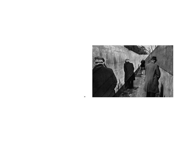 Найкращі фотографи світу книга фотографій Йозефа Куделки Josef Koudelka "Exiles" подарункові книги для фотографів | Зображення 6