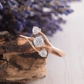 Кольцо из красного и белого золота с фианитами 18
