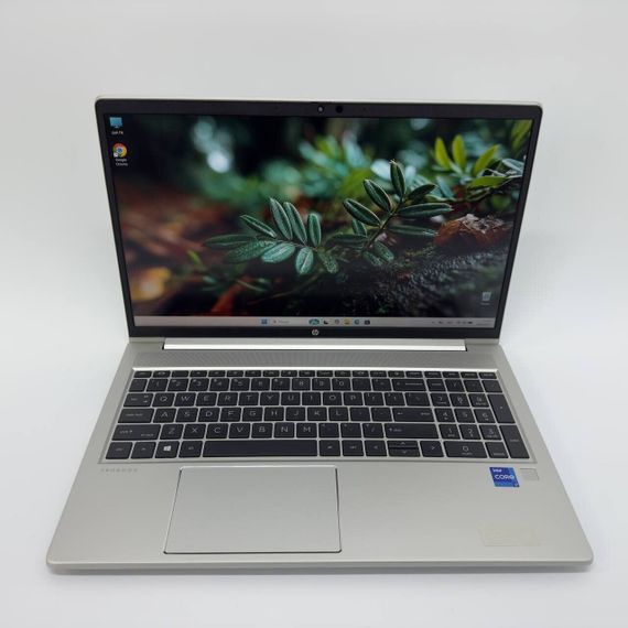 Ультрабук HP ProBook 650 G8 / 15.6" (1920x1080) IPS / Intel Core i7-1185G7 (4 (8) ядра по 4.8 GHz) / 16 GB DDR4 / 256 GB SSD / Intel Iris Xe Graphics / WebCam б/в | Зображення 2