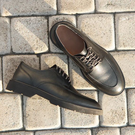 Casual мужские туфли. Черные кожаные дерби для важных событий! 40 размер